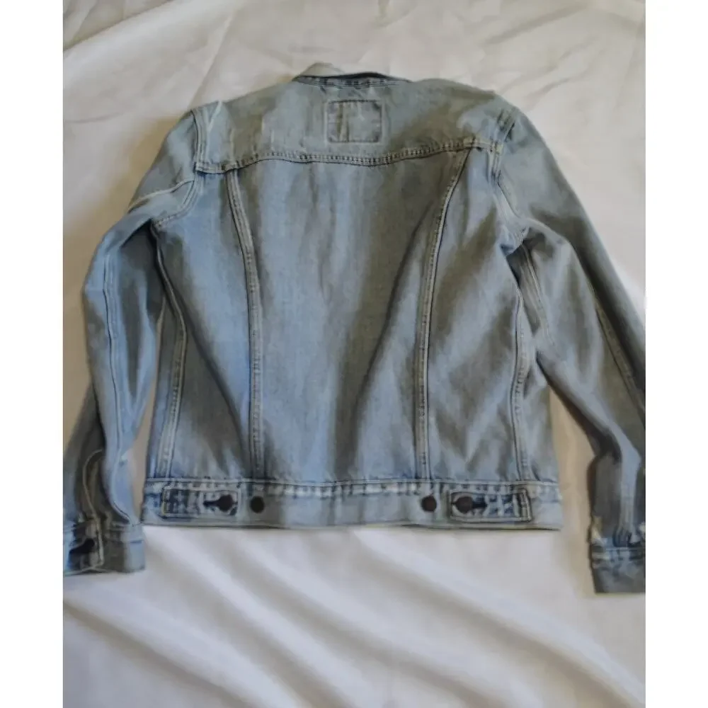 Levi's Distressed Light Wash Denim Trucker Jacket Size M